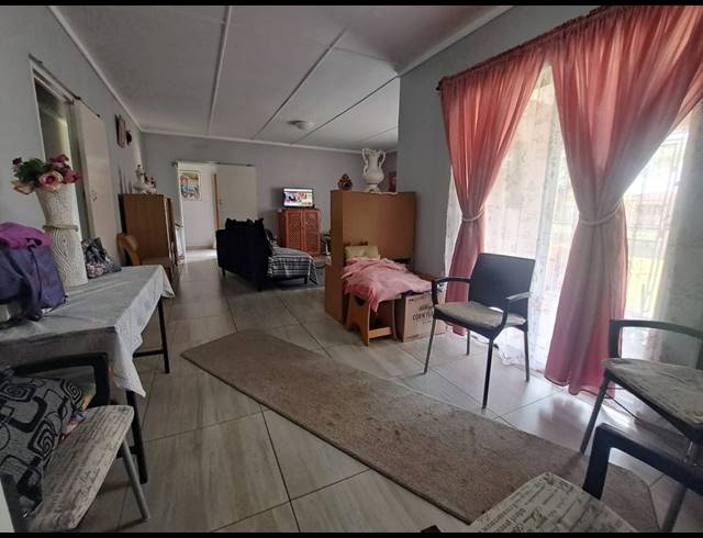 2 BEDROOM HOUSE FOR SALE IN VANDERBIJLPARK SE 1